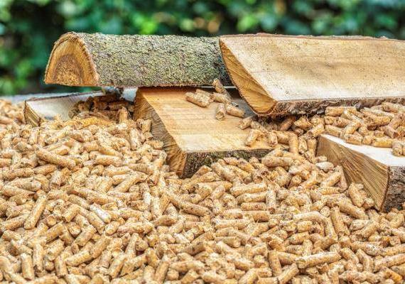legna e pellet insieme: biocombustibili per stufe e camini